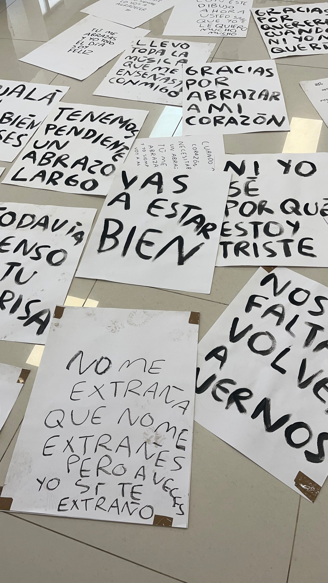 Talleres artísticos Tornagris: intervención de objetos con historias por contar