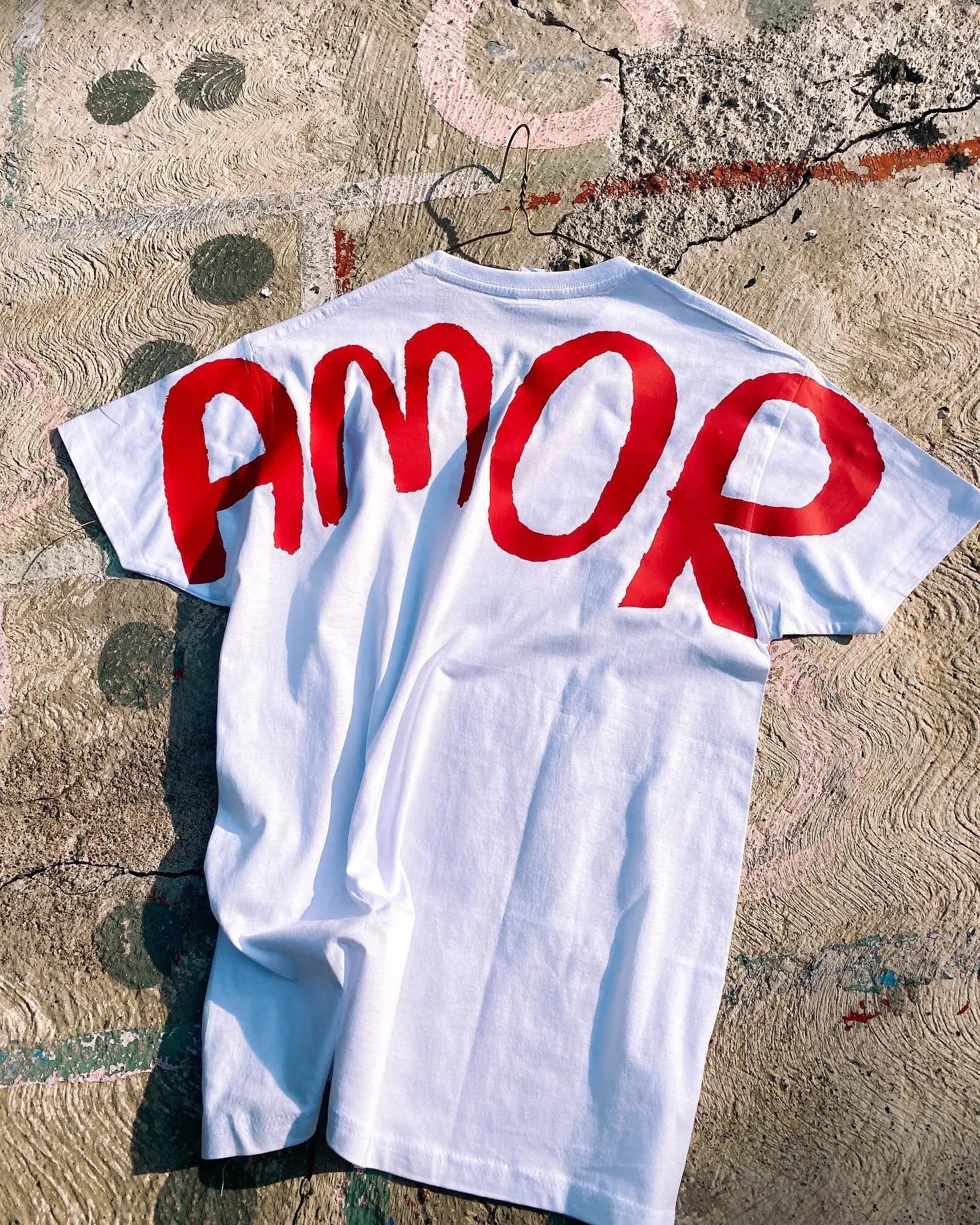 Amor - Playera unisex Torna Gris - Artista Mexicano