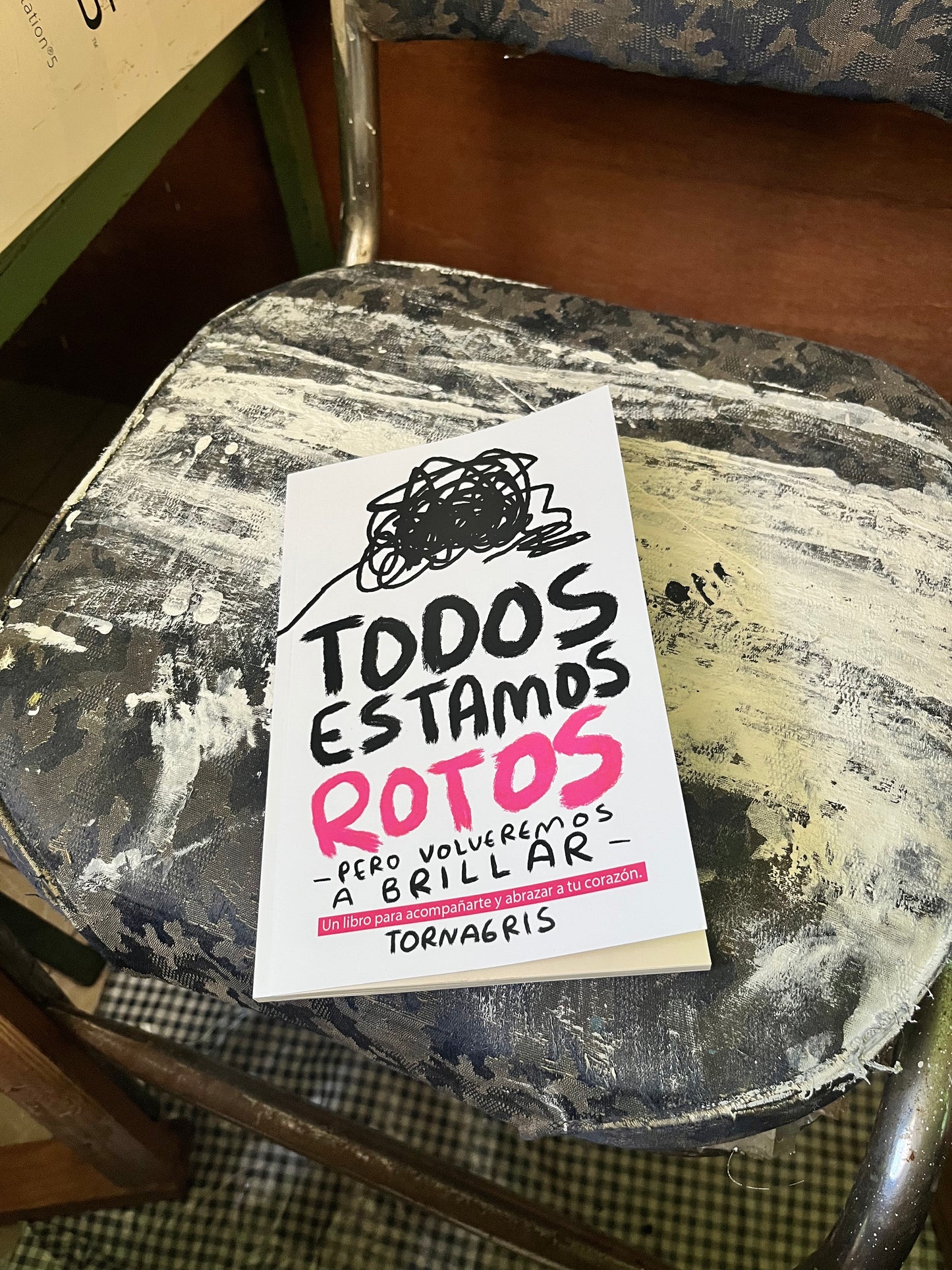 Todos estamos rotos LIBRO ORIGINAL (Fisico) - Torna Gris