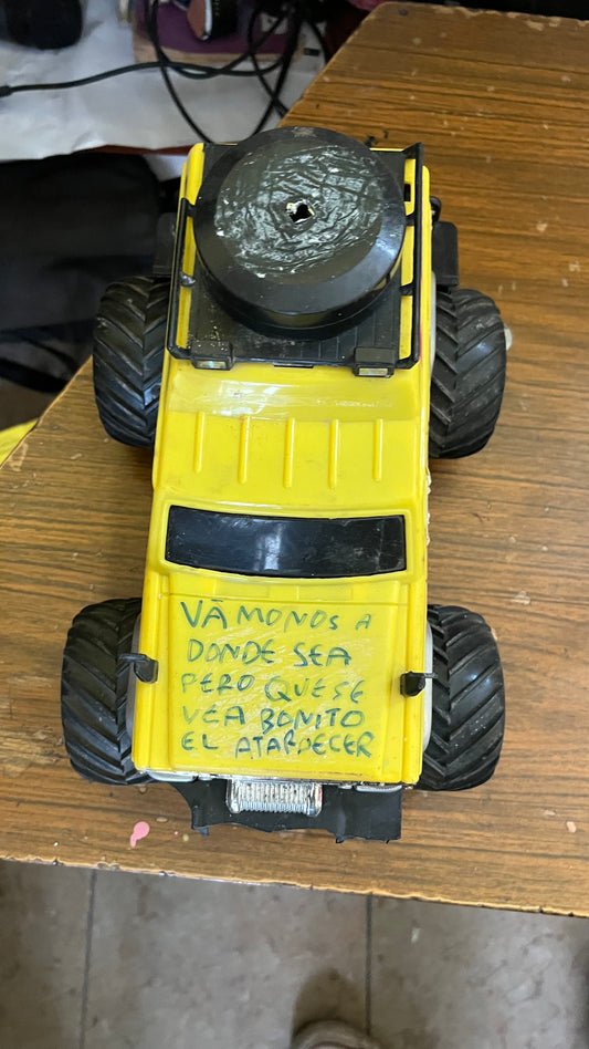 Vámonos a Donde Sea pero que se Vea Bonito el Atardecer – Carrito de Juguete Intervenido