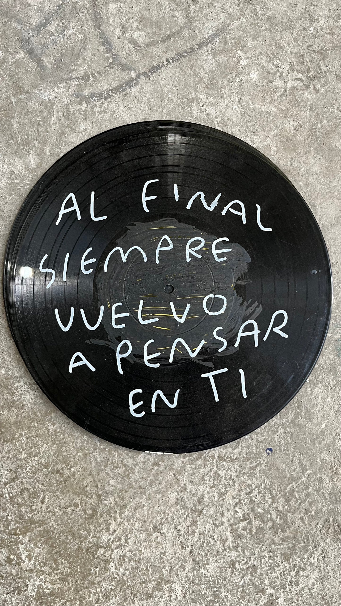 Al Final Siempre Vuelvo a Pensar en Ti – Disco Vinyl Intervenido